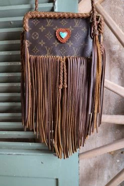 LEATHER AND VODKA MARLY CAMEL FRINGE 20CT KINGMAN TURQUOISE BAG 15 LEATHER AND VODKA MARLY CAMEL FRINGE 20CT KINGMAN TURQUOISE BAG -Western Fashion 0D6A0033