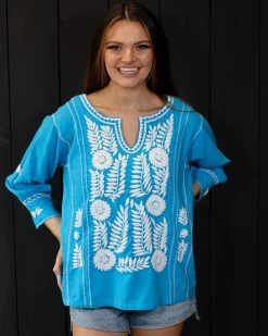 LONGSLEEVE EMBROIDERED BLOUSE 16 LONGSLEEVE EMBROIDERED BLOUSE -Western Fashion 0D6A3923