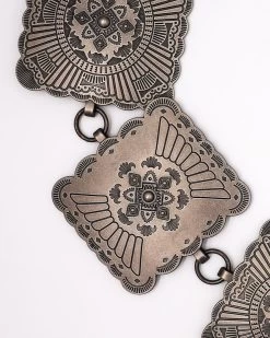 RANCH ANGEL WOMEN'S SQUARE CONCHO CHAIN BELT -Western Fashion 0D6A7022 61b3ea70 ba70 4e27 b0f9 22d55e01d877