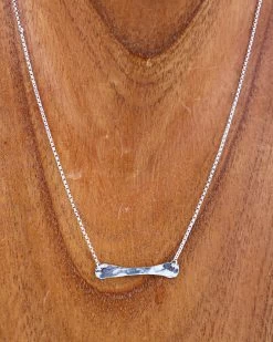 RICHARD SCHMIDT HAMMERED BAR NECKLACE -Western Fashion 0D6A7228