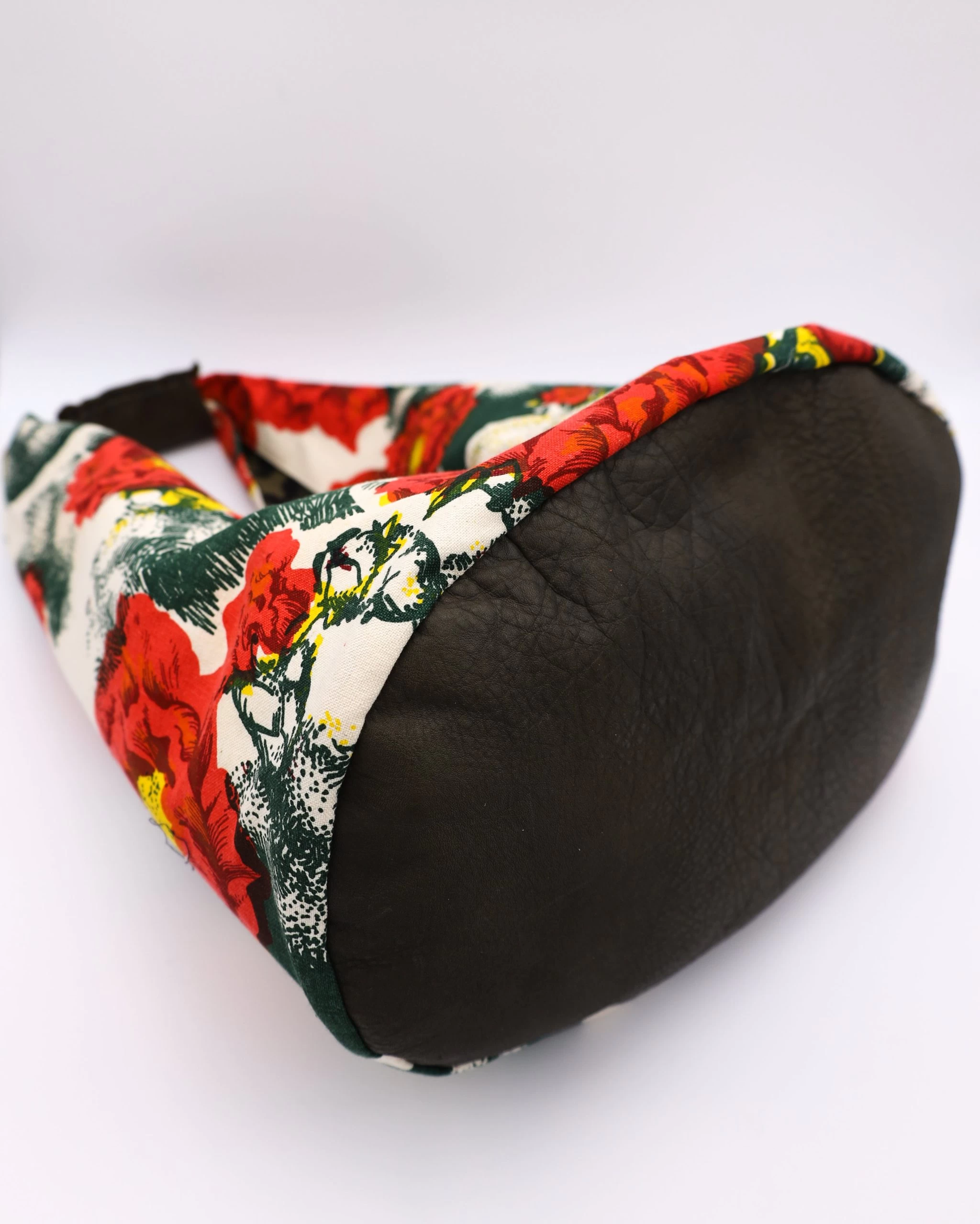 TOTEM SALVAGED RED CACTUS HOBO BAG 4 TOTEM SALVAGED RED CACTUS HOBO BAG - Image 2