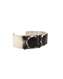 Richard Schmidt Onyx Starburst Cuff 7 Richard Schmidt Onyx Starburst Cuff -Western Fashion 117 3716f6a2 64f4 45b6 bc8c 84b0431ca7f7