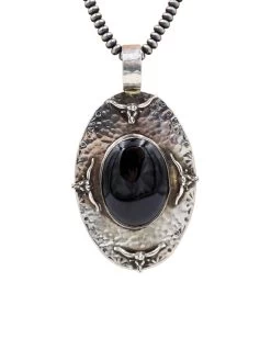 RICHARD SCHMIDT LARGE ONYX OVAL 4 LONGHORNS PENDANT 10 RICHARD SCHMIDT LARGE ONYX OVAL 4 LONGHORNS PENDANT -Western Fashion 155 5a129112 4ccc 4ba0 9d81 e8170591dc17