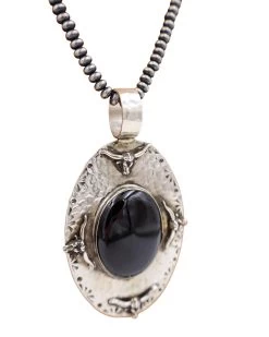 RICHARD SCHMIDT LARGE ONYX OVAL 4 LONGHORNS PENDANT 11 RICHARD SCHMIDT LARGE ONYX OVAL 4 LONGHORNS PENDANT -Western Fashion 158 dfccd9a5 0777 4d8b a691 46c9e6a04974