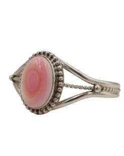 NAJA QUEEN PINK CONCH OVAL CUFF -Western Fashion 181 24d3d7de b14b 4d3b beeb d361c9502f46