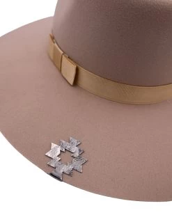 THE WINGED HEART SANTA FE STAINLESS HAMMERED HAT CLIP