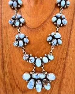 GOLDEN HILLS EARRING AND NECKLACE SET -Western Fashion 192 576bef1c 8956 4f0f 84f5 2d565c75668e