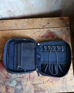 VINTAGE COWGIRL CASES JEWELRY BOOK -Western Fashion 249 1dc84160 4c07 4c88 9312 a8b99b1bcf6e