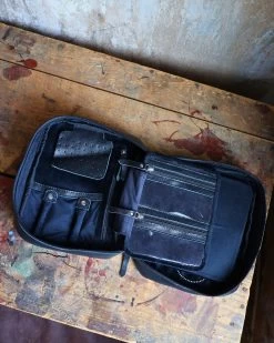 VINTAGE COWGIRL CASES JEWELRY BOOK -Western Fashion 253 575d735c a28f 4a47 810b 834b76406072