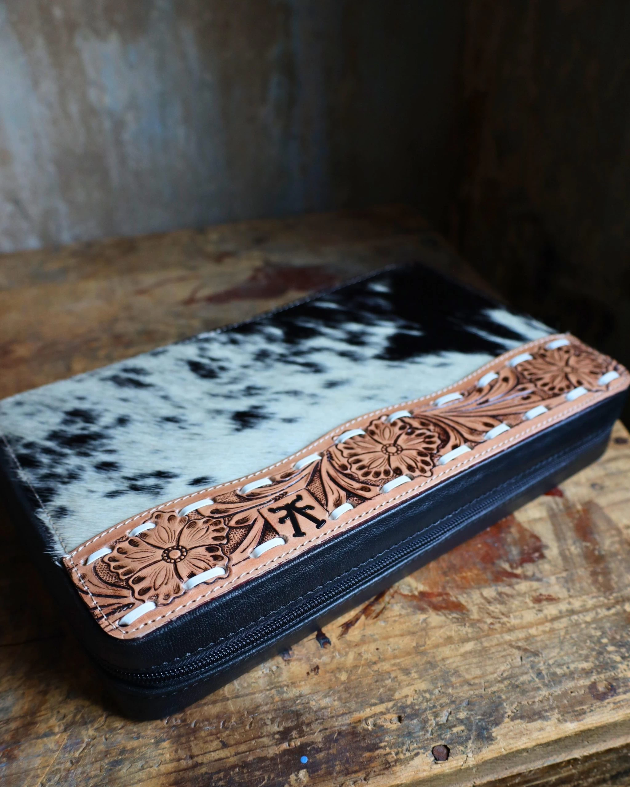 VINTAGE COWGIRL CASES JEWELRY SQUASH BLOSSOM CASE 6 VINTAGE COWGIRL CASES JEWELRY SQUASH BLOSSOM CASE - Image 4