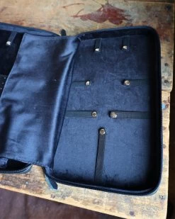 VINTAGE COWGIRL CASES JEWELRY SQUASH BLOSSOM CASE 19 VINTAGE COWGIRL CASES JEWELRY SQUASH BLOSSOM CASE -Western Fashion 266 6affba46 fe41 4c6c 9c2e d7da9ea61da7