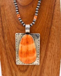 RICHARD SCHMIDT EXTRA LARGE SPINY OYSTER WITH STAMPING PENDANT -Western Fashion 49 6ee29c77 080e 4b66 af75 932dde783ef3