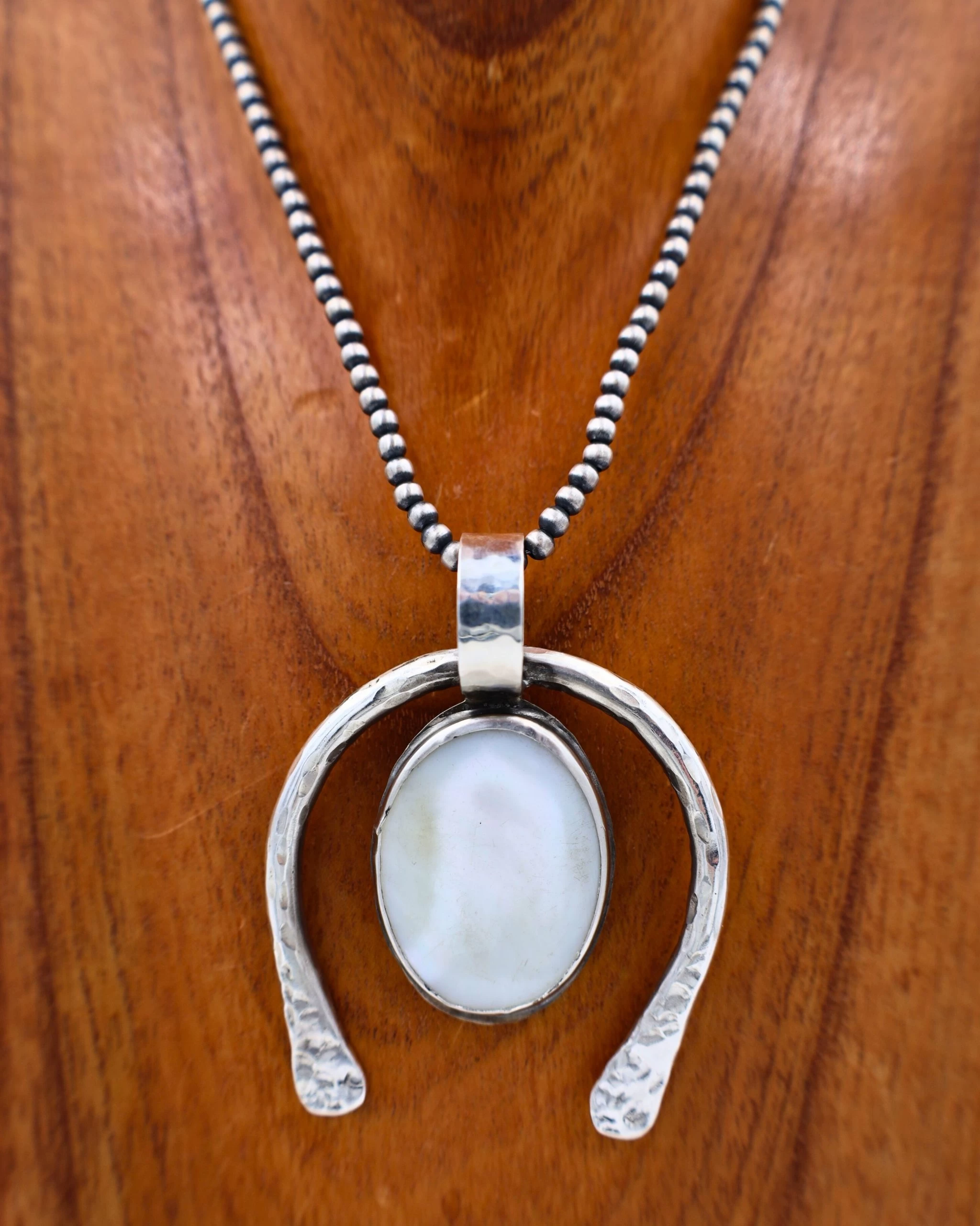 RICHARD SCHMIDT MOTHER OF PEARL OVAL NAJA PENDANT 5 RICHARD SCHMIDT MOTHER OF PEARL OVAL NAJA PENDANT - Image 3