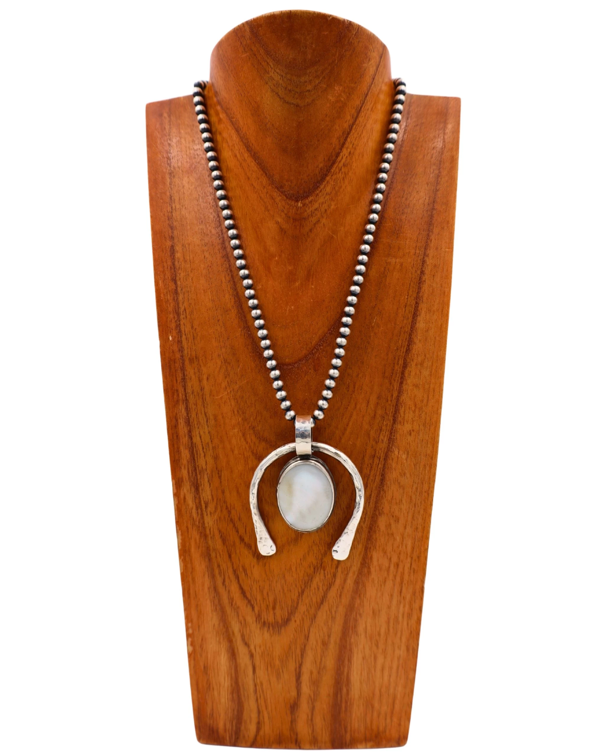 RICHARD SCHMIDT MOTHER OF PEARL OVAL NAJA PENDANT 8 RICHARD SCHMIDT MOTHER OF PEARL OVAL NAJA PENDANT - Image 6