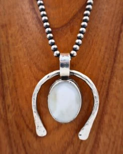 RICHARD SCHMIDT MOTHER OF PEARL OVAL NAJA PENDANT 17 RICHARD SCHMIDT MOTHER OF PEARL OVAL NAJA PENDANT -Western Fashion 69 5ab3f25c 4a63 454d 80f2 ff5ffbdca119