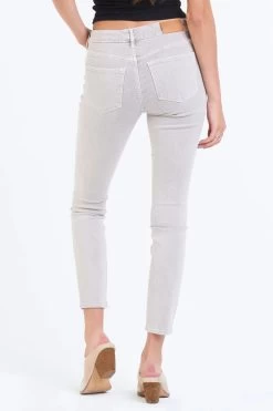 DEAR JOHN GISELE JEAN -Western Fashion DPM11C237SNY BACK 1800x1800 54346acc 678f 4bb8 8adc 2eb7aa183743