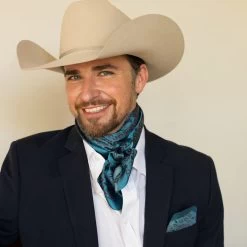 HORSESHOE AND AGAVE POCKET SQUARE -Western Fashion DSC 6237 720x 0b01983c 9313 47d2 989b f96e2402c106