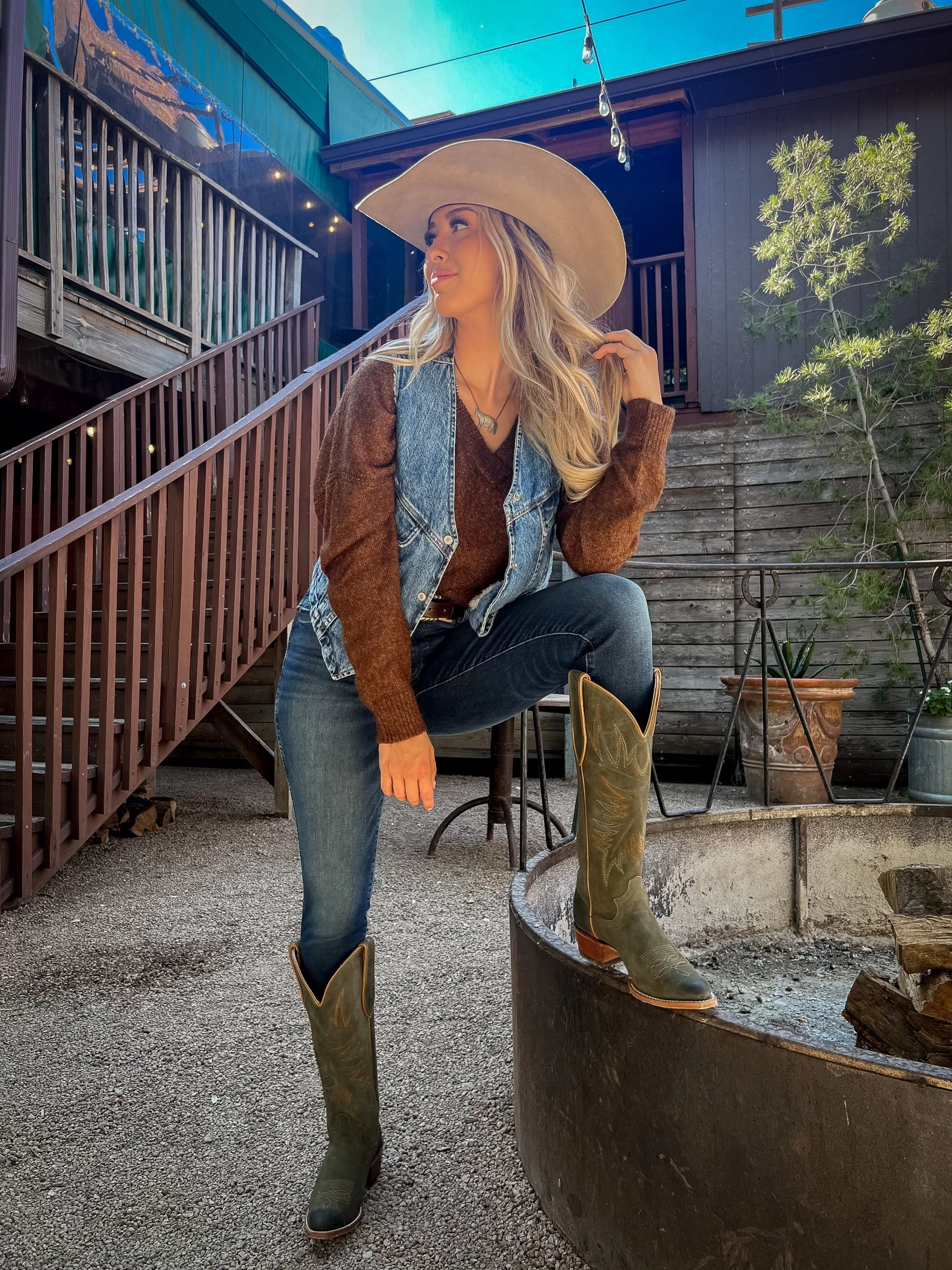 JUSTIN WOMEN'S CLARA OLIVE SUEDED BOOT 4 JUSTIN WOMEN'S CLARA OLIVE SUEDED BOOT - Image 2