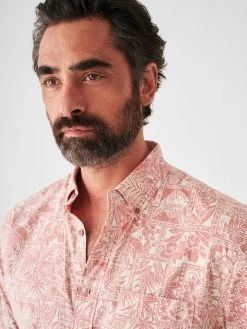 Faherty Short-Sleeve Stretch Playa Shirt -Western Fashion SP23 faherty mens MWS2306 CTP SS STRETCH PLAYA SHIRT CORAL TILE PRINT detail 1 2000x c3179302 2bb8 4b7b bc06 f178831185f9