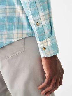 FAHERTY THE ALL TIME SHIRT -Western Fashion SP23 faherty mens MWS2325 WPR MOVEMENT FEATHERWEIGHT TWILL WESTPORT PLAID detail 3 1000x 7c258510 58d6 4f71 be02 bbeec78972cd