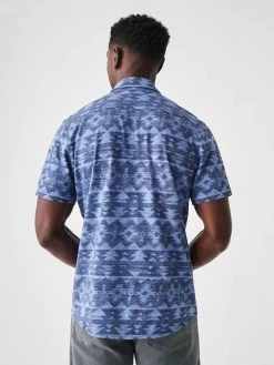 Faherty Doug Good Feather Short-Sleeve Knit Seasons Shirt (Single Pocket) -Western Fashion SP23 faherty mens MXS2305 XRV DGF SS KNIT SEASONS SHIRT SINGLE PKT SIX RIVERS SKY back 1 1000x d0327b98 f7a7 4e36 807e 891ea8eb3416