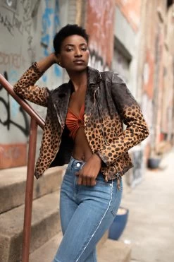 MAURITIUS WOMEN'S VICKI JACKET 13 MAURITIUS WOMEN'S VICKI JACKET -Western Fashion Vicki 2 1 720x 87050954 5dcf 4147 8ddf dda6054378cb