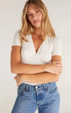 Z SUPPLY TABBY TWIST TOP- SANDSTONE 9 Z SUPPLY TABBY TWIST TOP- SANDSTONE -Western Fashion ZT231405 SSN DETAIL 3 540x de668013 cedd 465b b3b4 9ace555534cc