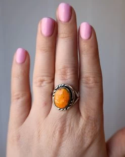 ORANGE BUMBLEBEE JASPER OVAL RING- SIZE 8 -Western Fashion image 1b879437 bfa2 4298 be5b 8310ece49fae