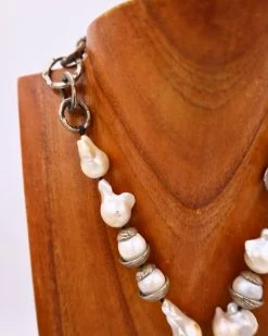 Love Tokens Baroque, Chief, Arrow And Kingman Turquoise Necklace -Western Fashion image 27126606 0936 4355 974c e5010f0f7463