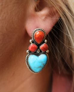 TURQUOISE HEART WITH THREE RED SPINY OYSTER DOTS EARRINGS -Western Fashion image 5aaaf83b da50 442f b4e8 96cf538b566b