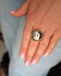 WHITE BUFFALO ROUND RING- SIZE 7.75 -Western Fashion image 88593852 8317 4fc4 a053 e950343afba2