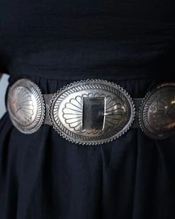 VINTAGE 1960S CONCHO BELT -Western Fashion image 8ae3c9ca 1b7e 4e05 ac5b 88f6b0ad076c