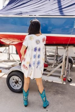 QUEEN OF SPARKLES USA POPPING CHAMPAGNE TEE DRESS -Western Fashion soelstudio QOSMAY2023 682 720x d8a03b3f b62c 48d6 873c 4876e2edc0b9