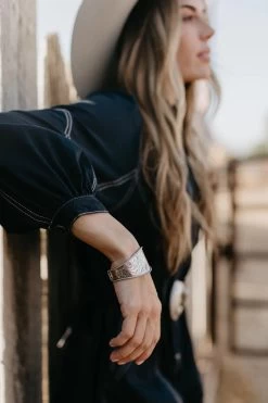 VOGT THE SOUTH RIM CUFF 11 VOGT THE SOUTH RIM CUFF -Western Fashion vogt silversmiths bracelets the south rim cuff 29186342224068 700x 67f5278d a3aa 4cd4 955c eaaed4cd3a4f